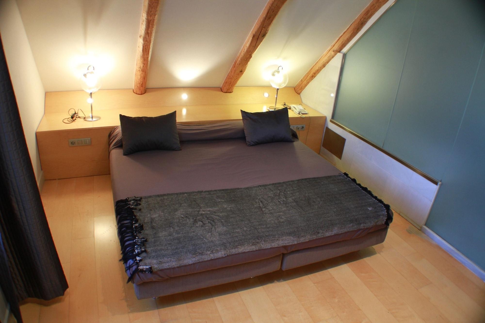 Hotel Sant Roc Solsona Bagian luar foto