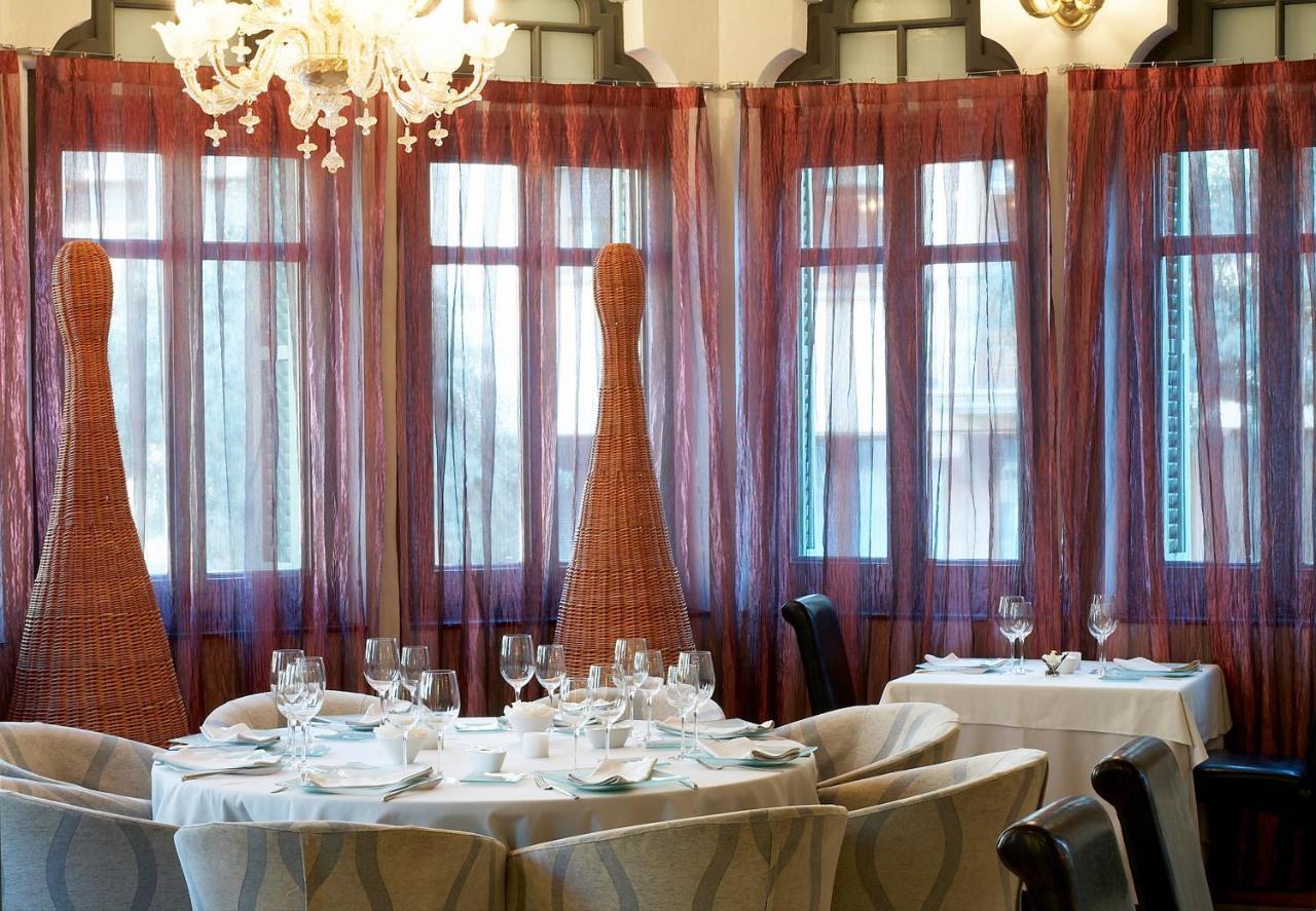 Hotel Sant Roc Solsona Bagian luar foto