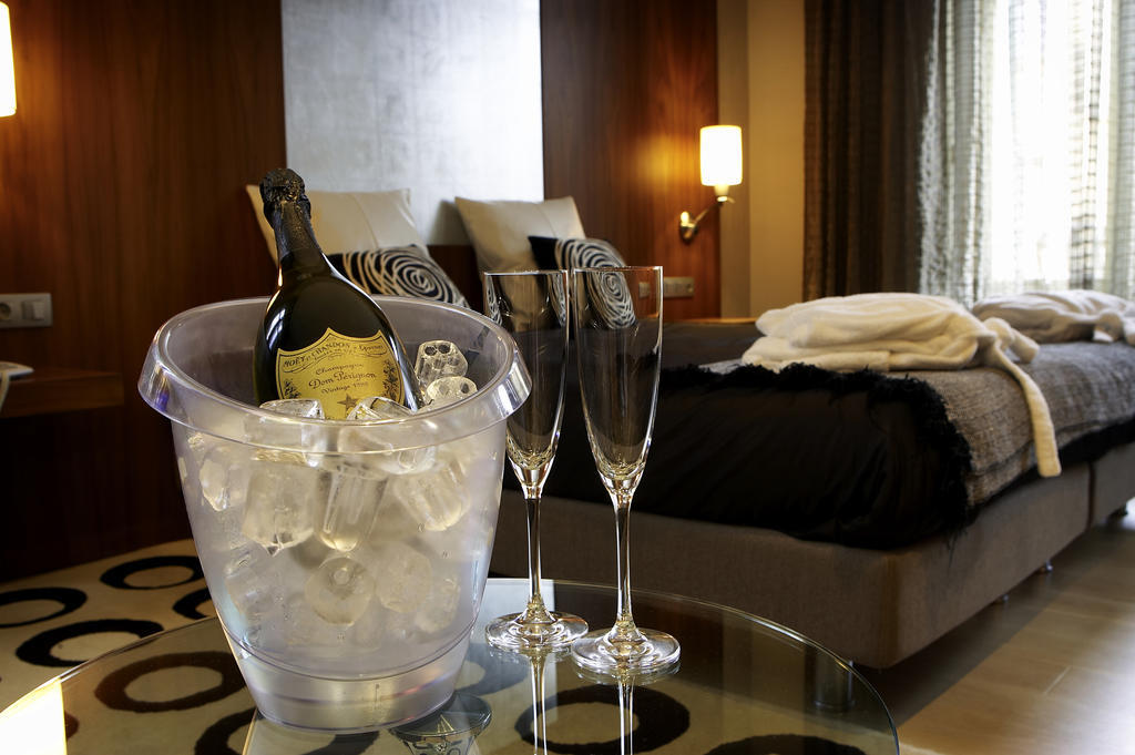 Hotel Sant Roc Solsona Bagian luar foto